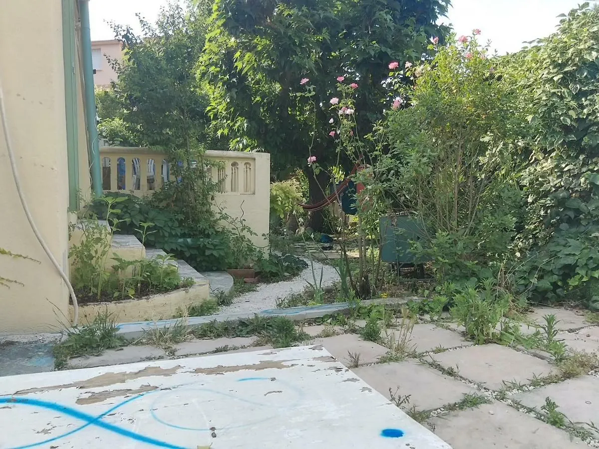 Goclands Tiny Cool Coliving Coworking Villa Garden Aix-en-Provence