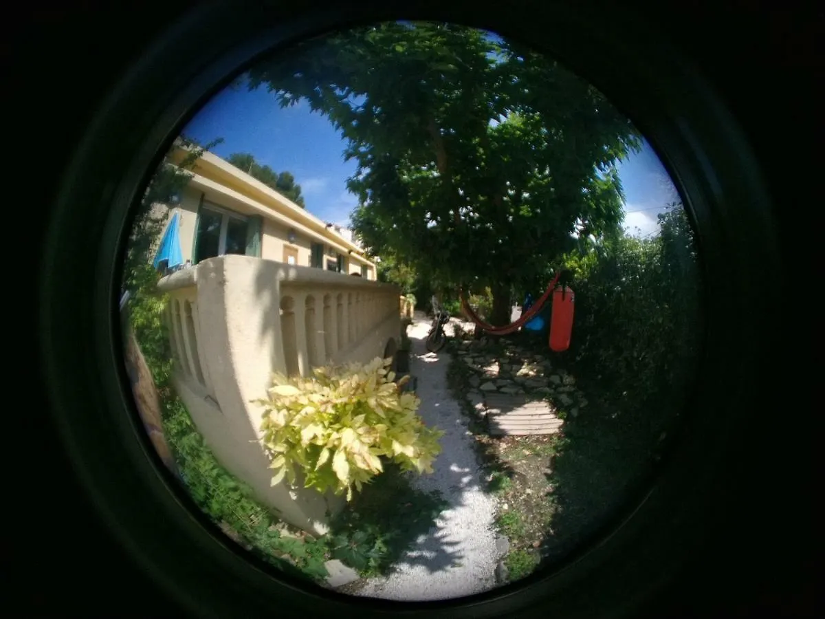 Hostel Goclands Tiny Cool Coliving Coworking Villa Garden Aix-en-Provence